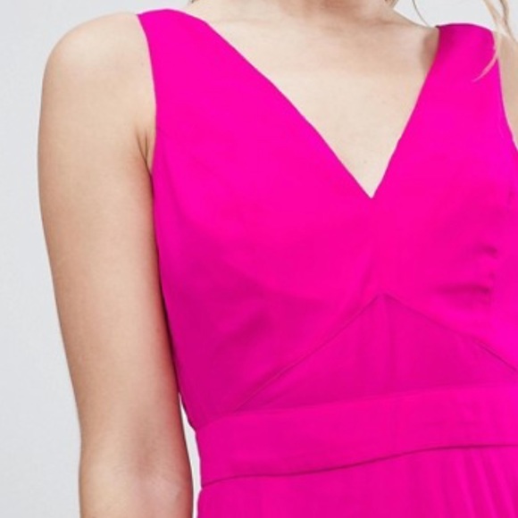 NWT ASOS Pleated V Neck Cut Out Back Mini Dress - Picture 3 of 8